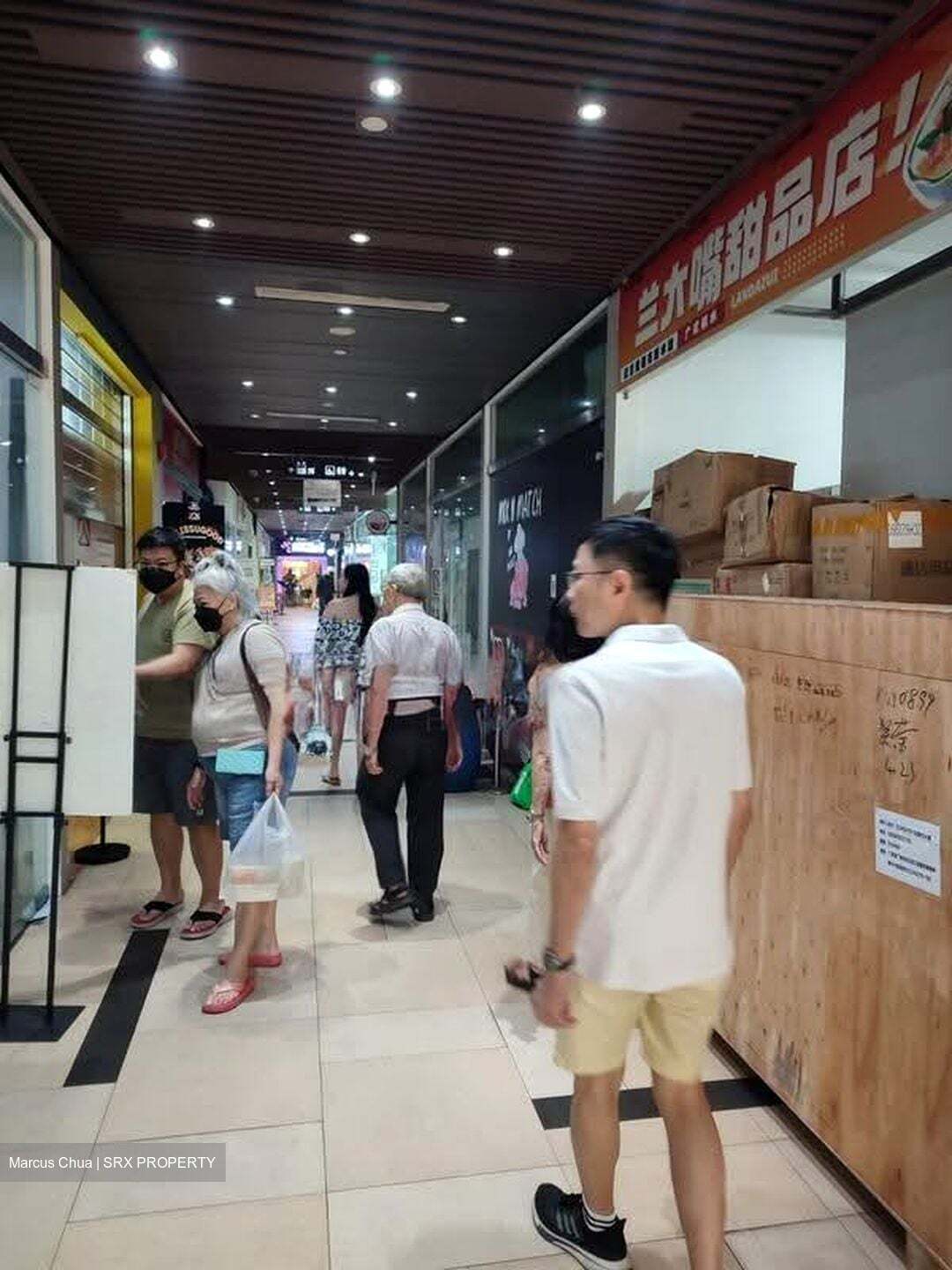 East Village (D16), Retail #639003061